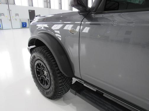 Gray 2022 Ford Bronco Wildtrak Advanced