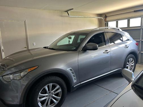 Gray 2009 INFINITI FX35 Base