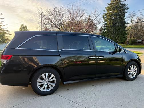 Black 2016 Honda Odyssey EX