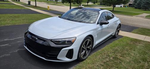 2022 Audi e-tron GT Prestige