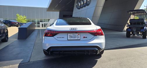 2022 Audi e-tron GT Prestige