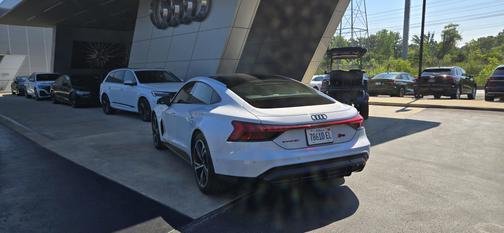 2022 Audi e-tron GT Prestige