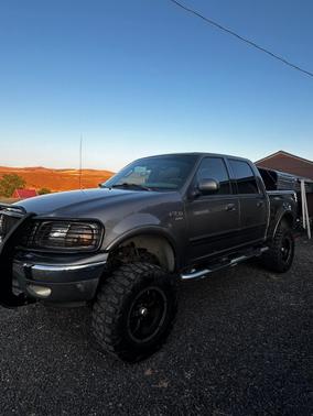 Gray 2003 Ford F-150 XLT SuperCrew