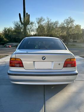 2000 BMW 528 i