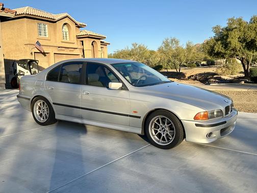 2000 BMW 528 i