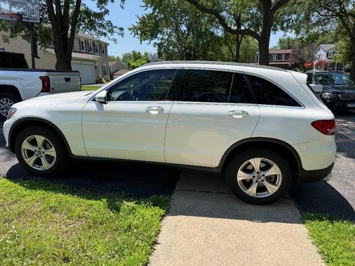 White 2017 Mercedes-Benz GLC 300 Base