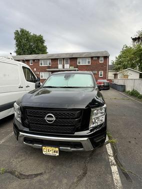 2023 Nissan Titan SV