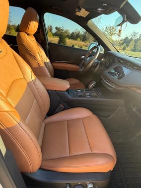 White 2019 Cadillac XT4 Premium Luxury