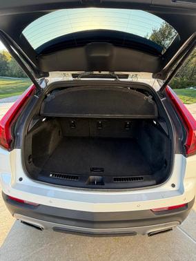 White 2019 Cadillac XT4 Premium Luxury