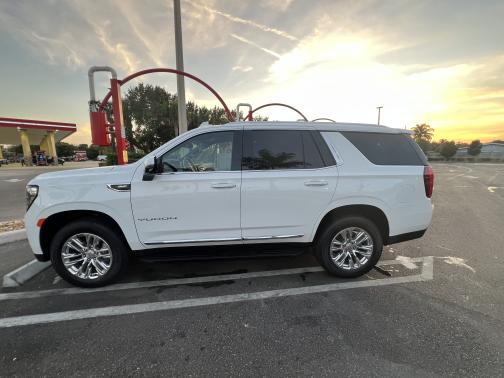 2024 GMC Yukon SLT