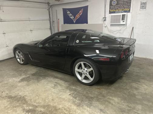2005 Chevrolet Corvette Base