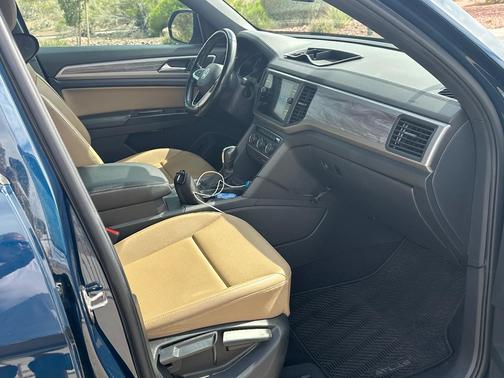 Blue 2020 Volkswagen Atlas Cross Sport 2.0T SE w/Technology