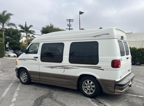 2002 Dodge Ram Van 1500