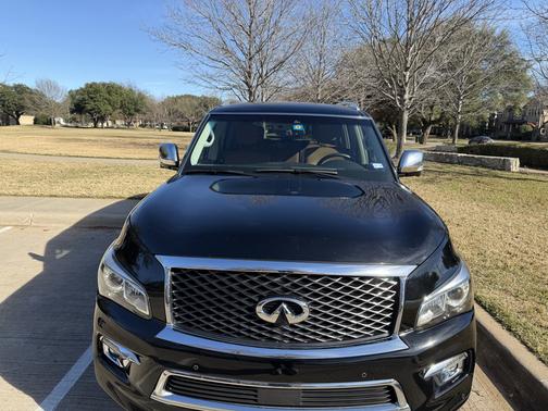 2017 INFINITI QX80 Signature Edition
