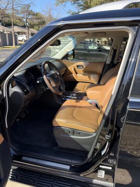 2017 INFINITI QX80 Signature Edition