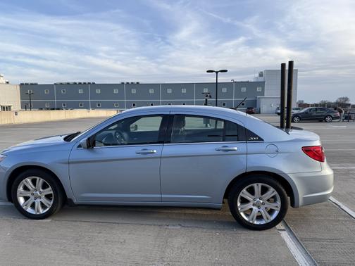 2012 Chrysler 200 Touring