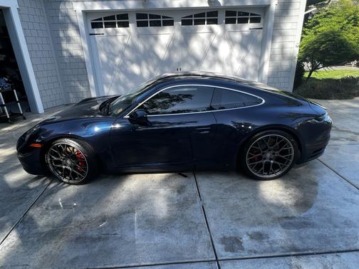 Blue 2021 Porsche 911 911 Carrera 4S