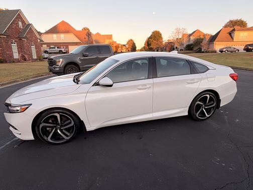 White 2018 Honda Accord Sport