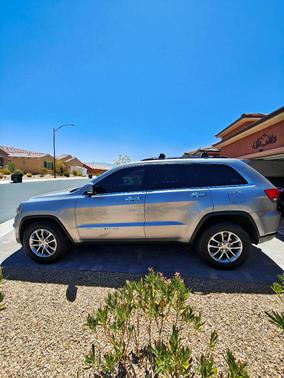 Silver 2014 Jeep Grand Cherokee Limited