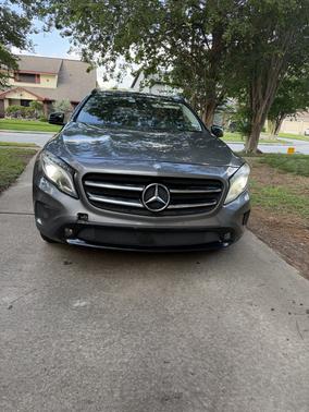 Gray 2017 Mercedes-Benz GLA 250 Base