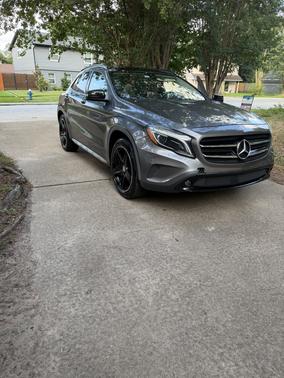 Gray 2017 Mercedes-Benz GLA 250 Base