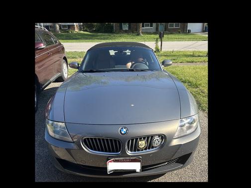 Gray 2008 BMW Z4 3.0si Roadster