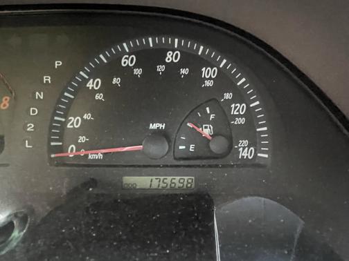 2004 Toyota Camry LE