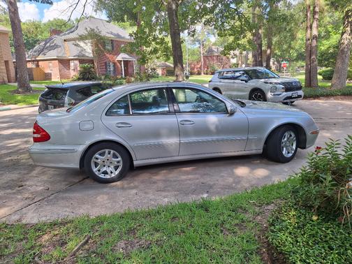 Silver 2005 Mercedes-Benz E-Class E320