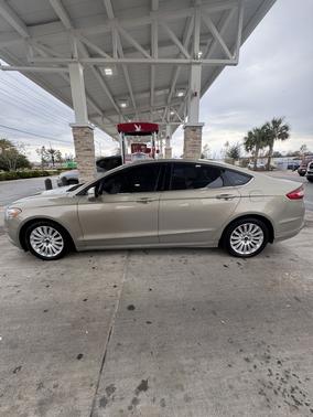 2016 Ford Fusion Hybrid SE