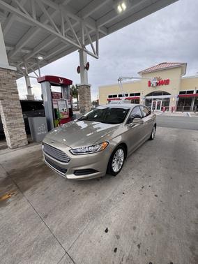 2016 Ford Fusion Hybrid SE