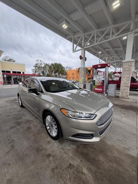2016 Ford Fusion Hybrid SE