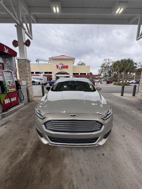 2016 Ford Fusion Hybrid SE