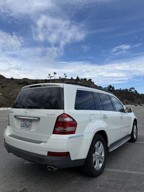 White 2009 Mercedes-Benz GL-Class GL 450 4MATIC