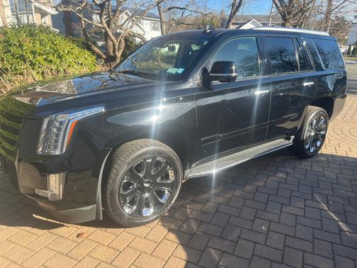 2020 Cadillac Escalade Luxury