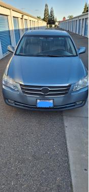 Blue 2005 Toyota Avalon XLS