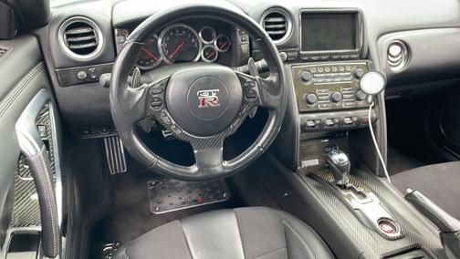 White 2009 Nissan GT-R Premium