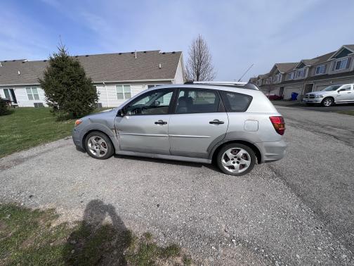 Photo 3 of 5 of 2008 Pontiac Vibe Base