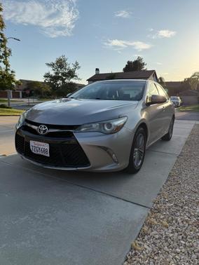 Gold 2016 Toyota Camry SE