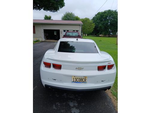 White 2010 Chevrolet Camaro 2LT