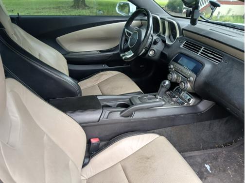 White 2010 Chevrolet Camaro 2LT