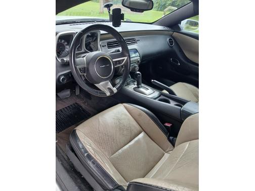 White 2010 Chevrolet Camaro 2LT