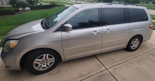 Silver 2006 Honda Odyssey EX-L