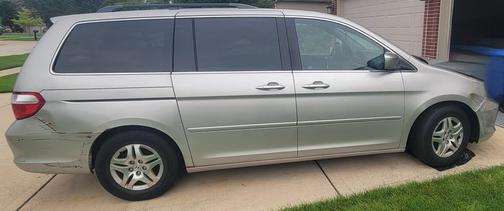 Silver 2006 Honda Odyssey EX-L