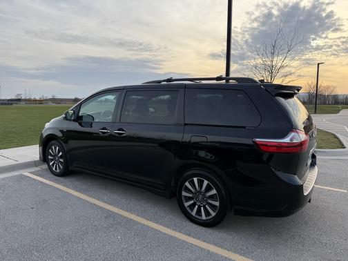 2019 Toyota Sienna Limited