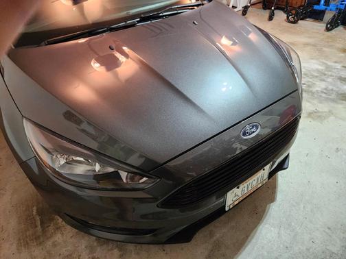 Gray 2016 Ford Focus SE
