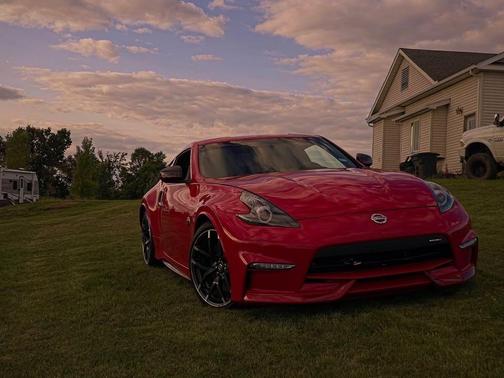 Red 2015 Nissan 370Z NISMO Tech