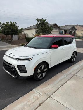 White 2020 Kia Soul EX