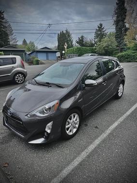 2015 Toyota Prius c Three
