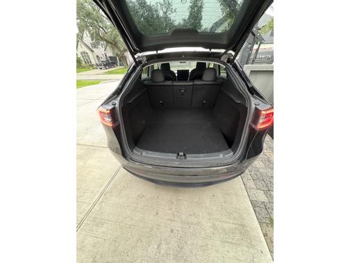 2024 Tesla Model Y RWD