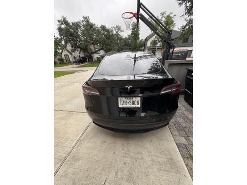 2024 Tesla Model Y RWD